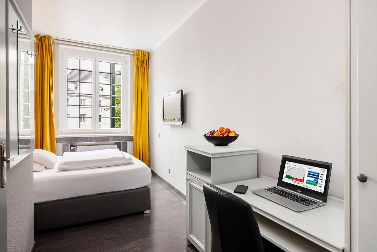 Hotelzimmer In Duesseldorf 16 Hotel Heidelberger Hof Dusseldorf